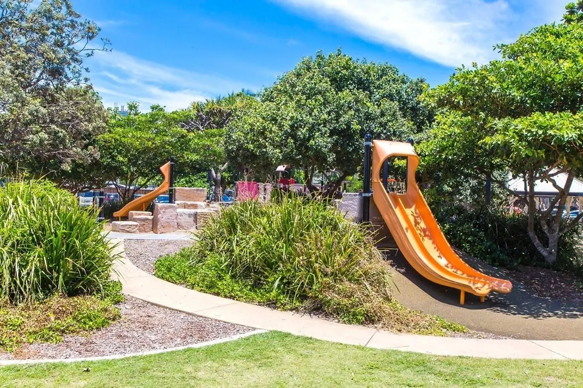 Beachfront Bliss Positioned Perfectly In Cotton Tree Maroochydore Apartment